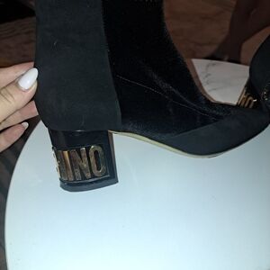 MoschinoLogo Side-Zip Booties38 (8)Black Gold